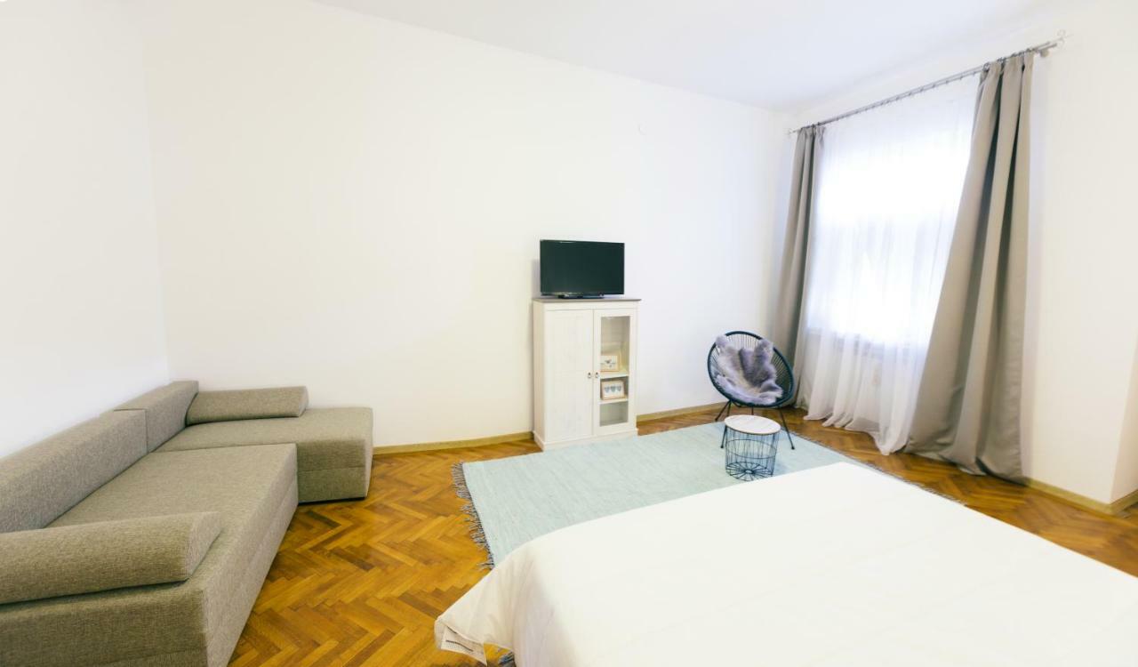 Street View Apartments Сибиу Екстериор снимка